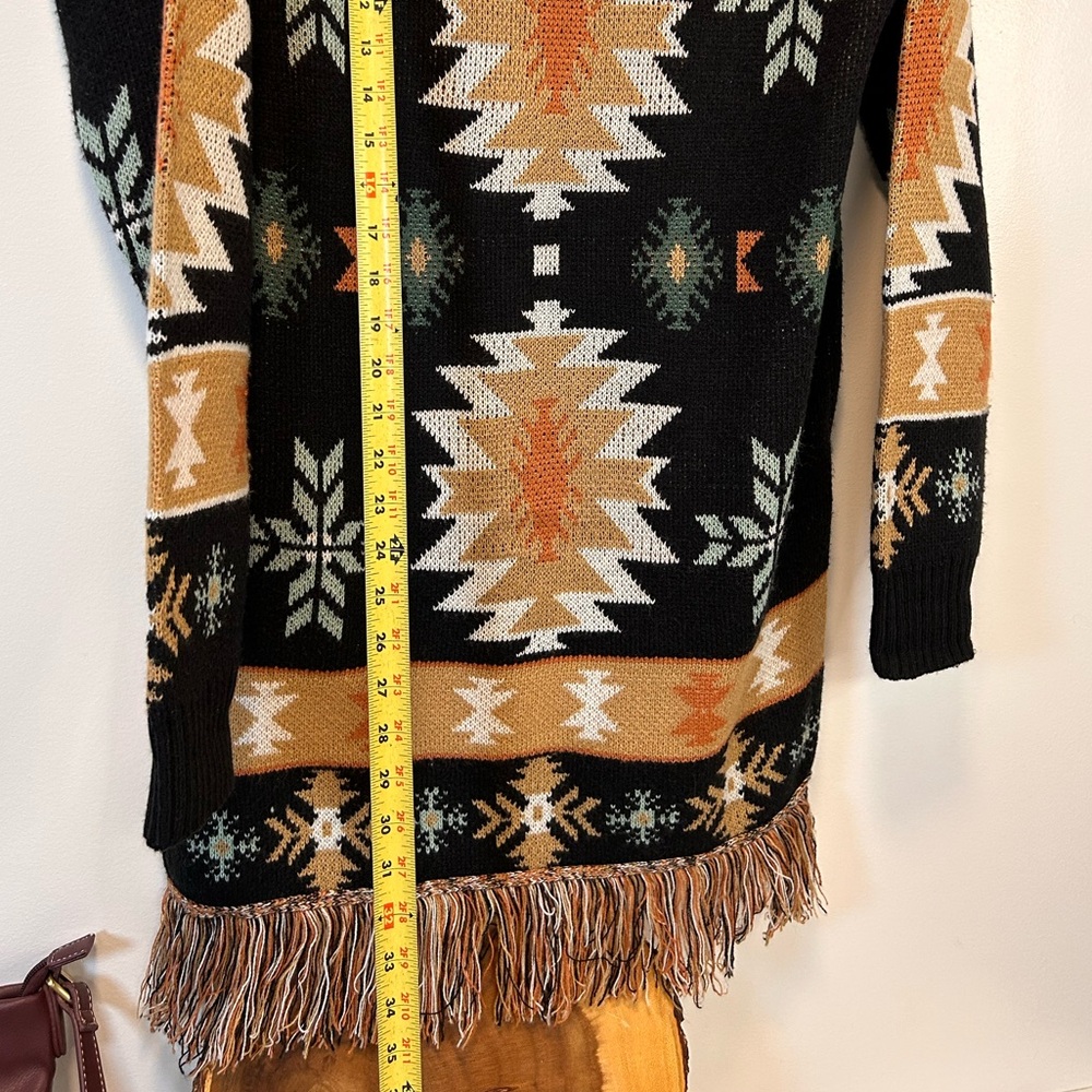 Buckle BKE Southwestern Fringe Open Flyaway Cardigan Sweater Women’s Medium - Picture 6 of 8